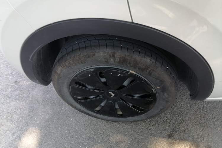 Used Wuling Bingo 2024 333 km Enjoyment Version Right Rear Wheel Hub
