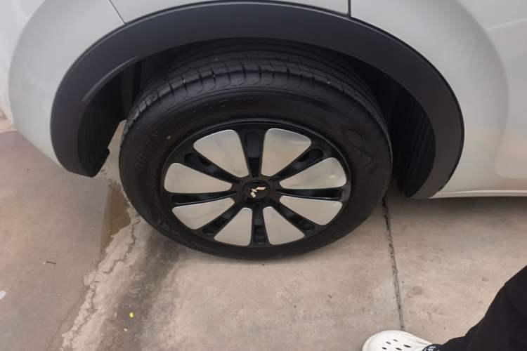 Used Wuling Bingo 2024 333 km Enjoyment Version Right Rear Wheel Hub