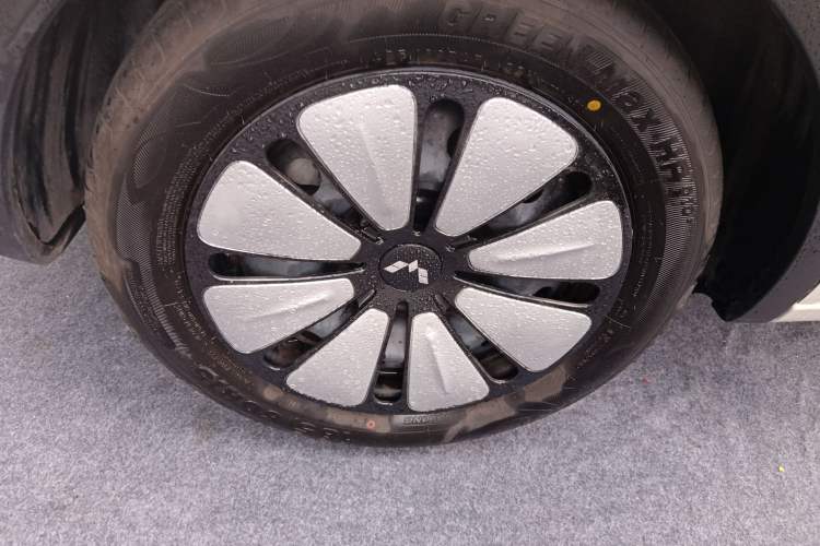 Used Wuling Bingo 2024 333 km Enjoyment Version Right Rear Wheel Hub