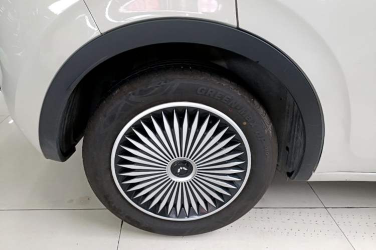 Used Wuling Bingo 2024 333 km Enjoyment Version Right Rear Wheel Hub