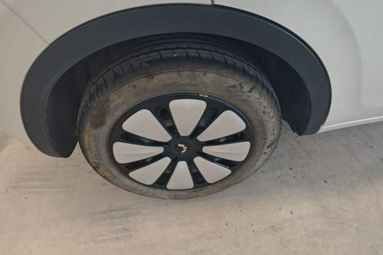 Used Wuling Bingo 2024 333 km Enjoyment Version Right Rear Wheel Hub