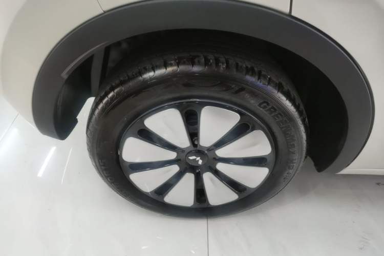 Used Wuling Bingo 2024 333 km Enjoyment Version Right Rear Wheel Hub