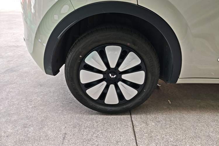 Used Wuling Bingo 2024 333 km Enjoyment Version Right Rear Wheel Hub