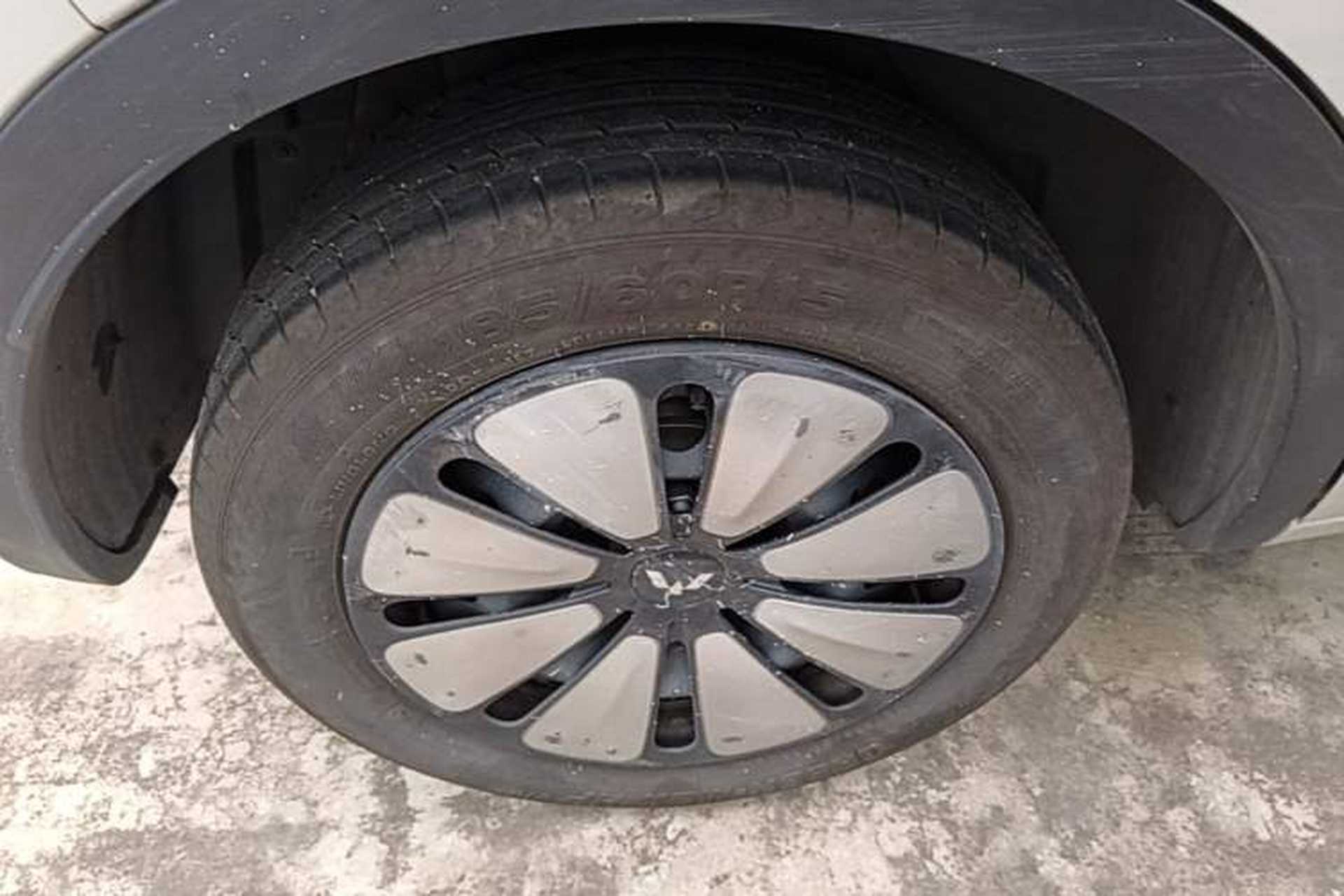 Used Wuling Bingo 2024 333 km Lingxi Connected Version Right Rear Wheel Hub
