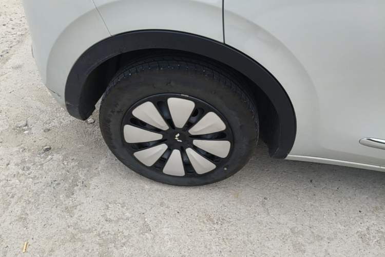 Used Wuling Bingo 2024 333 km Enjoyment Version Right Rear Wheel Hub