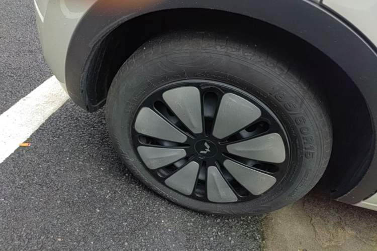 Used Wuling Bingo 2024 333 km Enjoyment Version Right Rear Wheel Hub