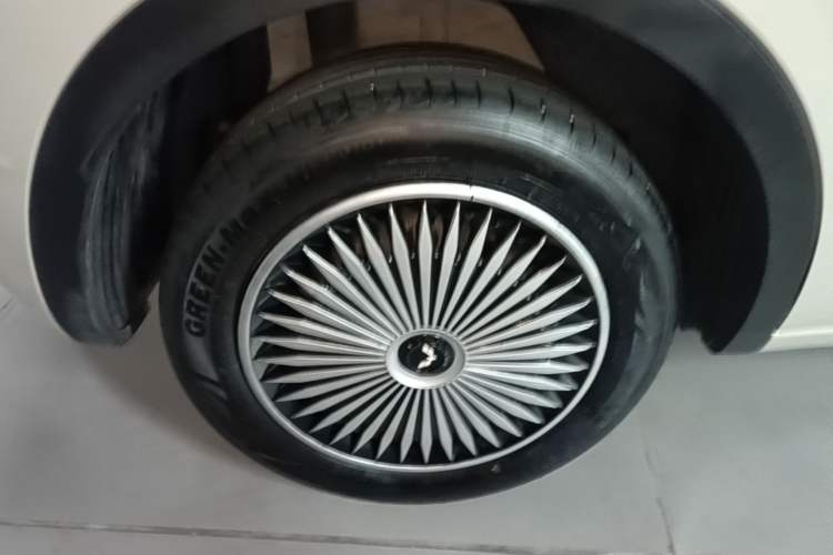 Used Wuling Bingo 2024 333 km Enjoyment Version Right Rear Wheel Hub