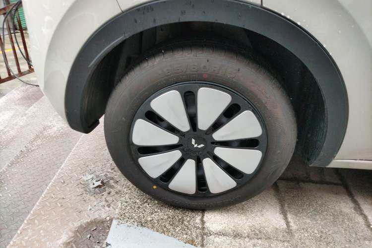 Used Wuling Bingo 2024 333 km Enjoyment Version Right Rear Wheel Hub