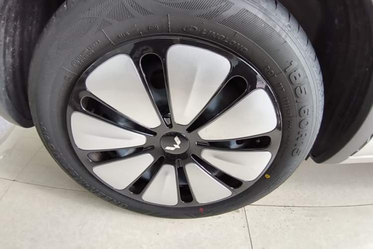 Used Wuling Bingo 2024 333 km Enjoyment Version Right Rear Wheel Hub