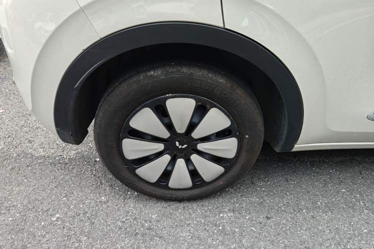Used Wuling Bingo 2024 333 km Enjoyment Version Right Rear Wheel Hub