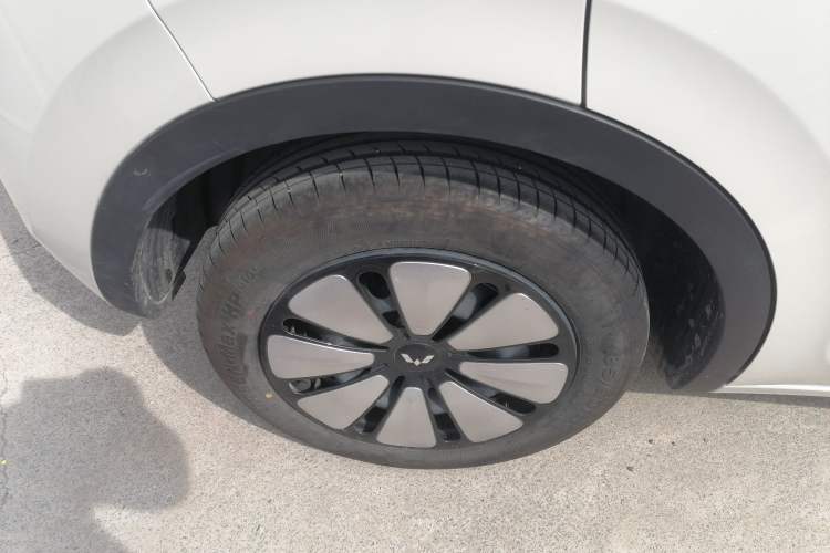 Used Wuling Bingo 2024 333 km Enjoyment Version Right Rear Wheel Hub