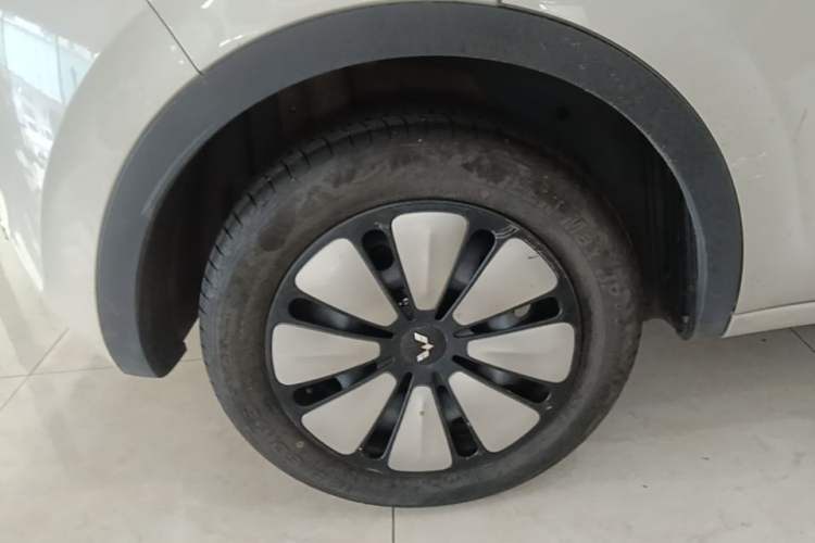 Used Wuling Bingo 2024 333 km Enjoyment Version Right Rear Wheel Hub