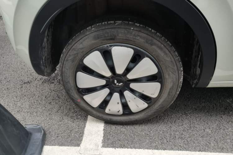 Used Wuling Bingo 2024 333 km Enjoyment Version Right Rear Wheel Hub