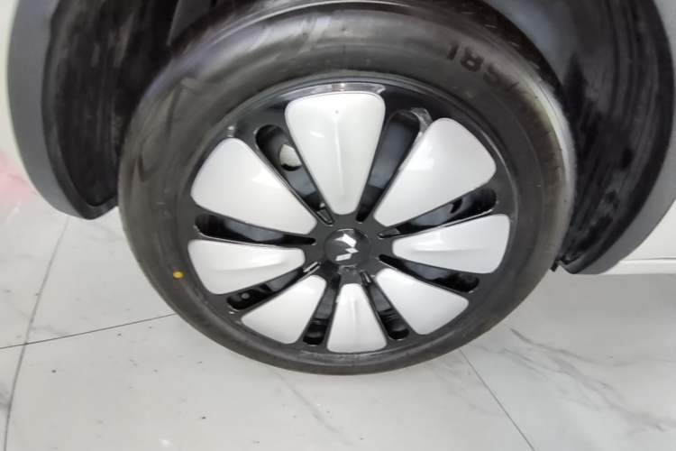 Used Wuling Bingo 2024 333 km Enjoyment Version Right Rear Wheel Hub