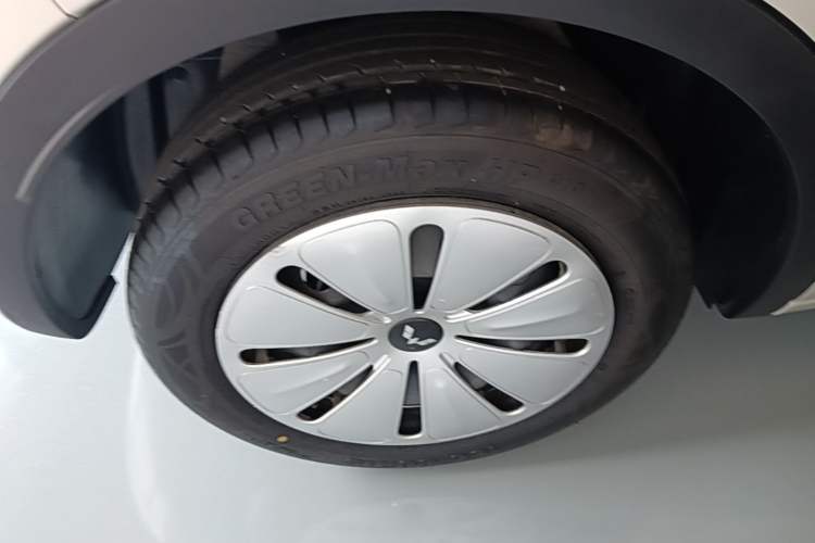 Used Wuling Bingo 2024 203km Light Edition Right Rear Wheel Hub