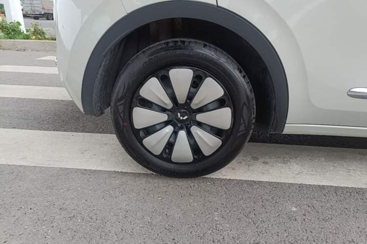 Used Wuling Bingo 2024 333 km Enjoyment Version Right Rear Wheel Hub