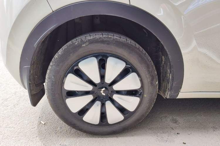 Used Wuling Bingo 2024 333 km Enjoyment Version Right Rear Wheel Hub