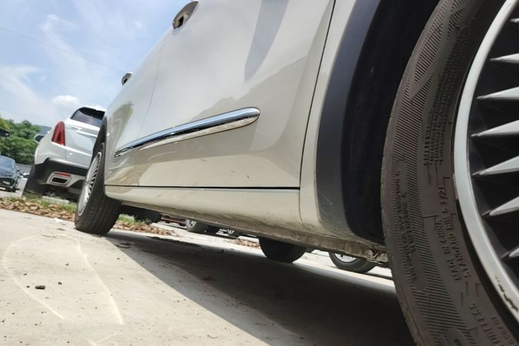 Used Wuling Bingo 2024 333 km Lingxi Connected Version Right Side Sill
