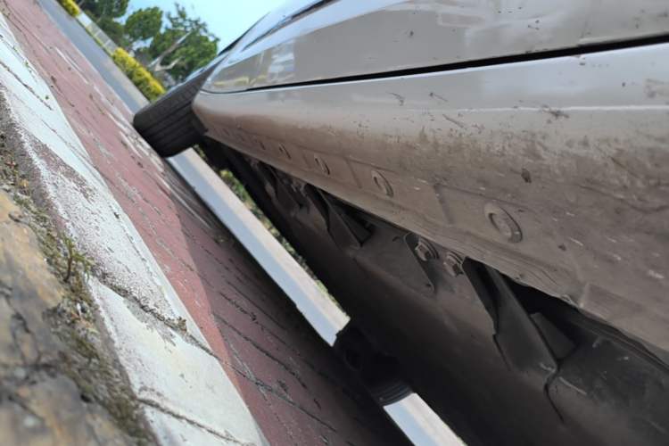 Used Wuling Bingo 2024 333 km Enjoyment Version Right Side Sill