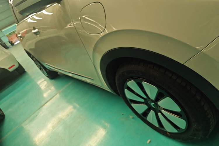 Used Wuling Bingo 2024 333 km Enjoyment Version Right Side Sill