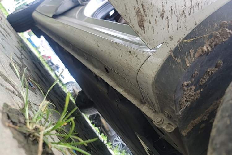 Used Wuling Bingo 2024 333 km Enjoyment Version Right Side Sill