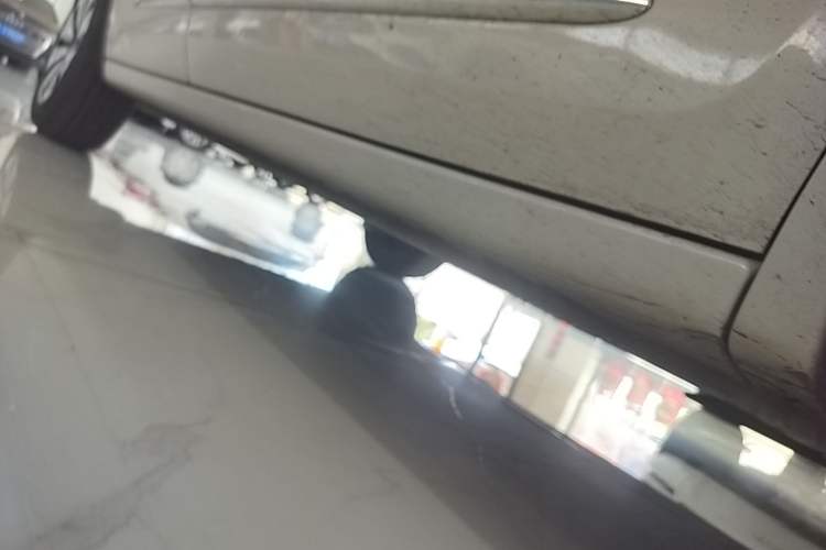 Used Wuling Bingo 2024 333 km Lingxi Connected Version Right Side Sill