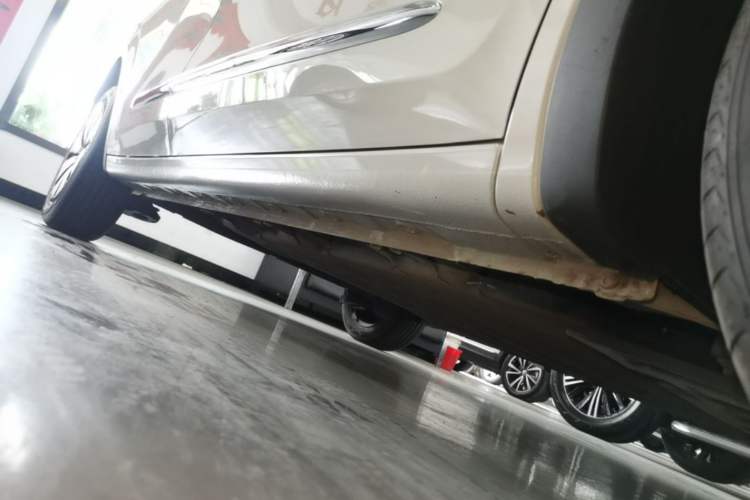 Used Wuling Bingo 2024 333 km Lingxi Connected Version Right Side Sill