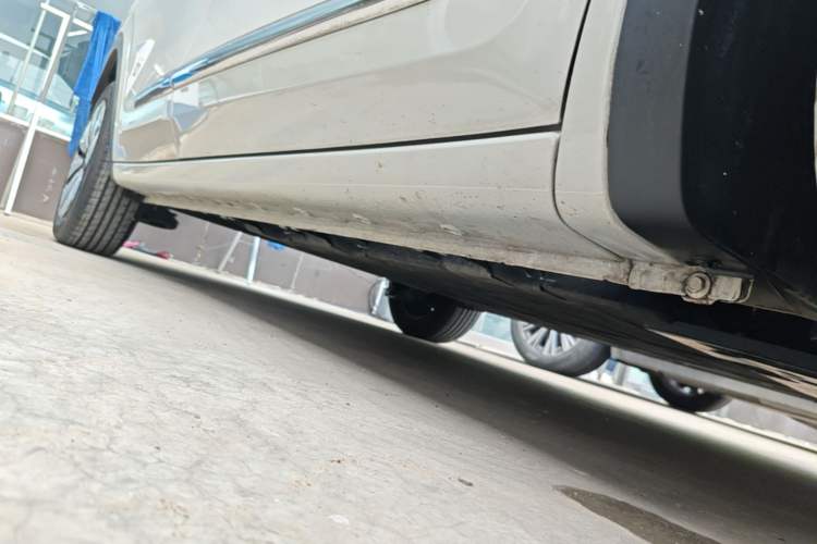 Used Wuling Bingo 2024 333 km Enjoyment Version Right Side Sill