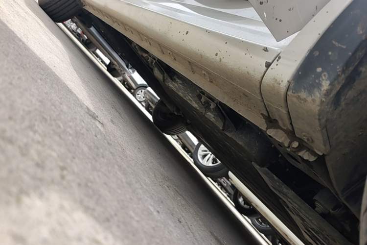 Used Wuling Bingo 2024 203km Light Edition Right Side Sill