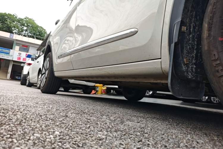 Used Wuling Bingo 2024 410 km Lingxi Deluxe Edition Right Side Sill