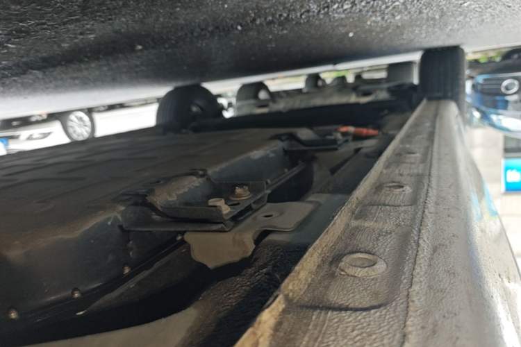 Used Wuling Bingo 2024 203km Light Edition Right Side Sill
