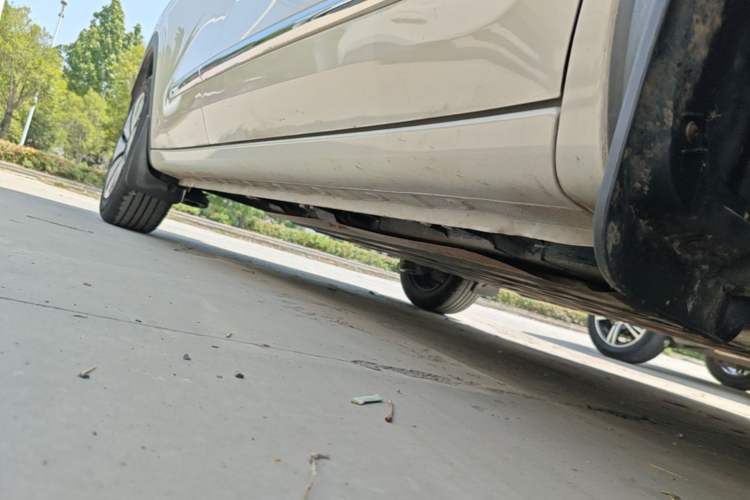 Used Wuling Bingo 2024 333 km Enjoyment Version Right Side Sill