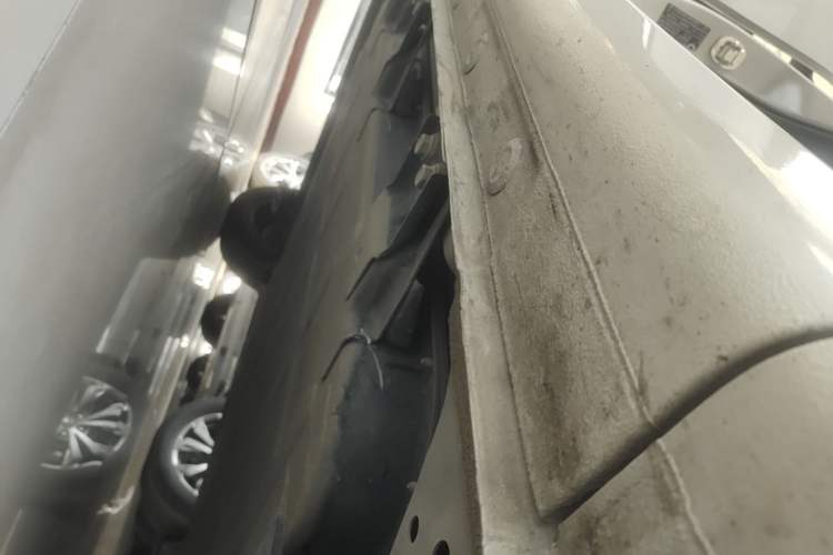 Used Wuling Bingo 2024 333 km Lingxi Connected Version Right Side Sill