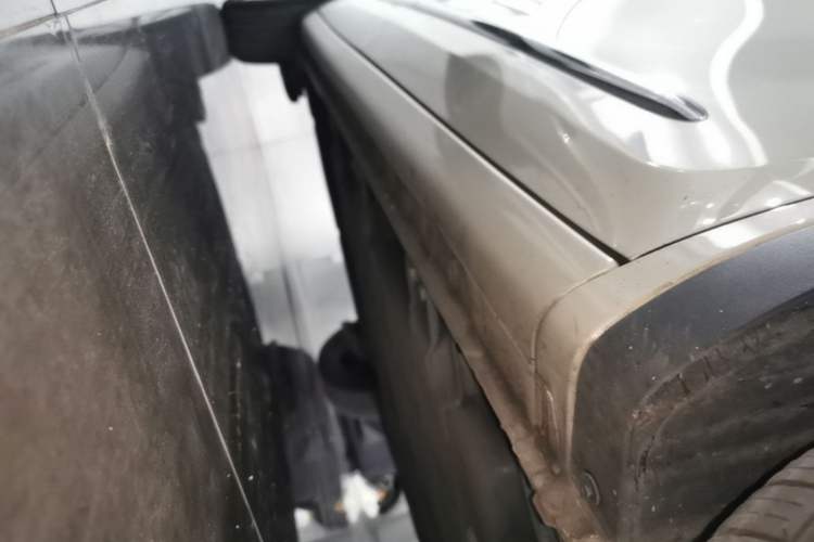 Used Wuling Bingo 2024 333 km Lingxi Connected Version Right Side Sill