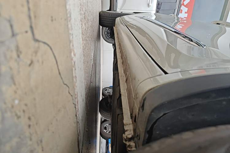 Used Wuling Bingo 2024 333 km Lingxi Connected Version Right Side Sill