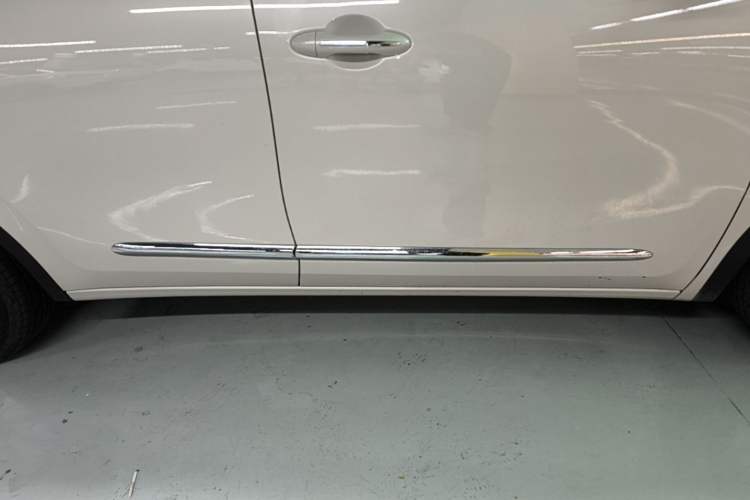 Used Wuling Bingo 2024 333 km Enjoyment Version Right Side Sill