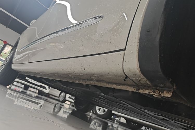 Used Wuling Bingo 2024 333 km Lingxi Connected Version Right Side Sill