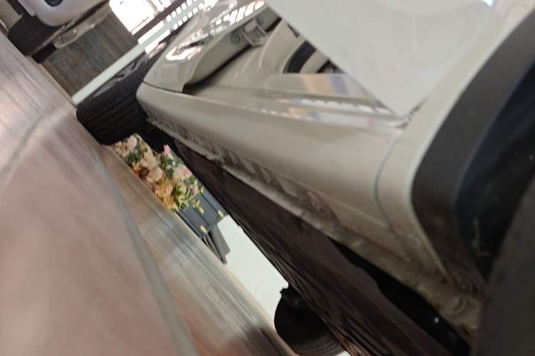 Used Wuling Bingo 2024 333 km Lingxi Connected Version Right Side Sill