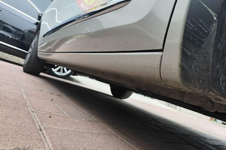 Used Wuling Bingo 2024 333 km Enjoyment Version Right Side Sill