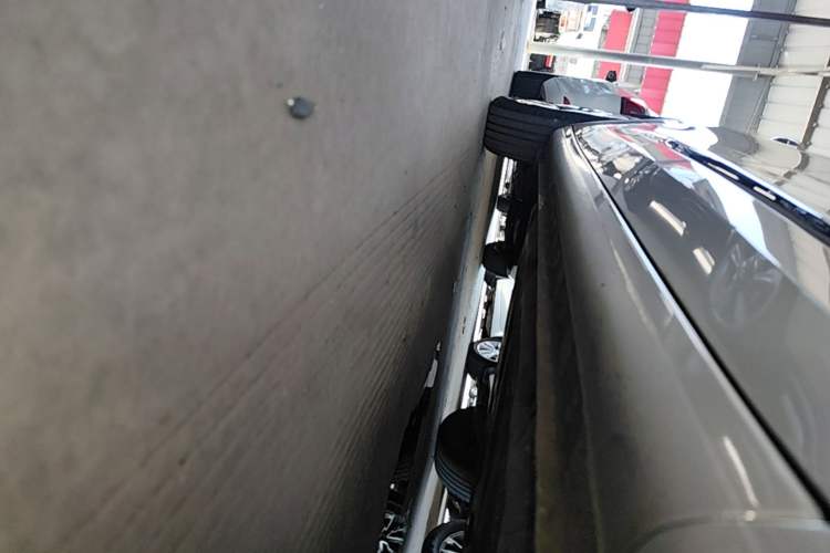 Used Wuling Bingo 2024 333 km Lingxi Connected Version Right Side Sill
