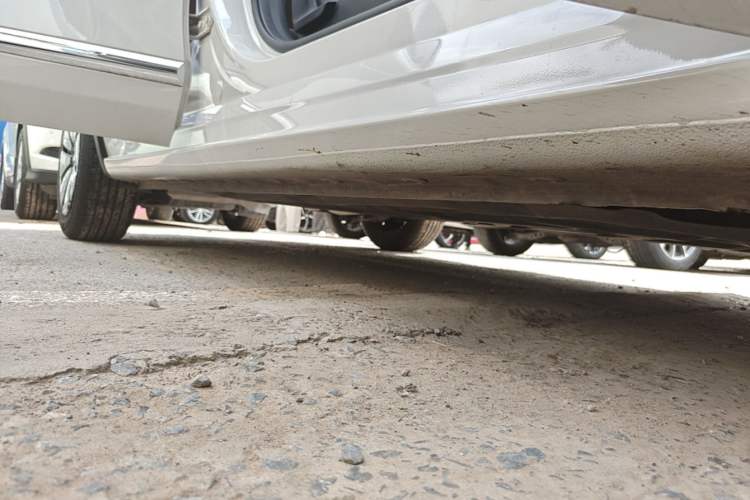 Used Wuling Bingo 2024 333 km Enjoyment Version Right Side Sill