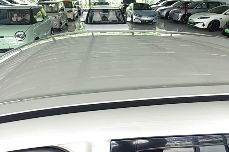 Used Wuling Bingo 2024 333 km Enjoyment Version Roof