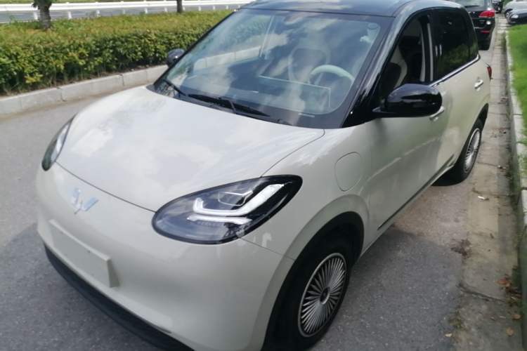 Used Wuling Bingo 2024 333 km Lingxi Connected Version Guazi used car, China used car export, Used car for sale, Used  cars, Cheapest cars for sale