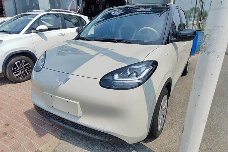 Used Wuling Bingo 2024 203km Light Edition Guazi used car, China used car export, Used car for sale, Used Wuling cars, Cheapest cars for sale, Electric vehicle, New energy car