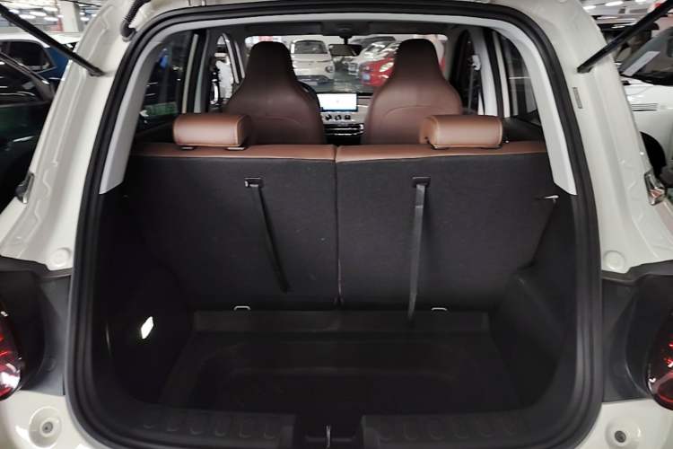 Used Wuling Bingo 2024 333 km Enjoyment Version Trunk