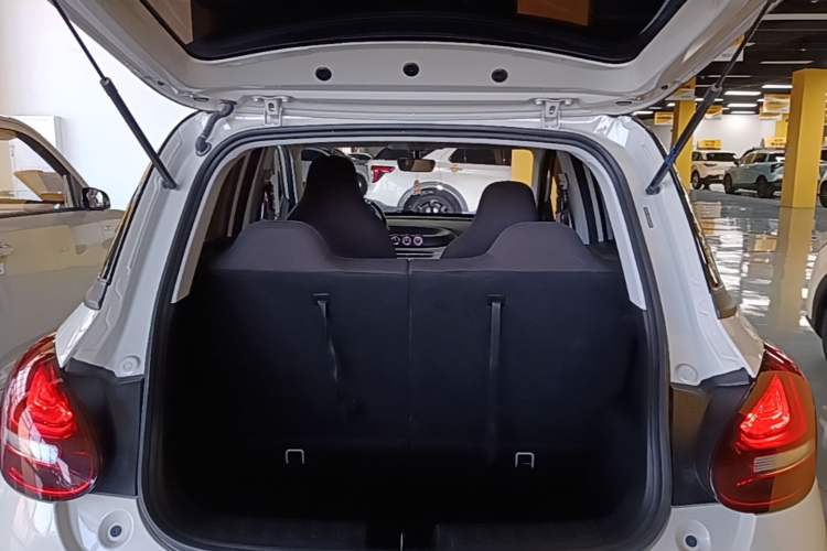 Used Wuling Bingo 2024 203km Light Edition Trunk