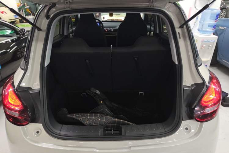 Used Wuling Bingo 2024 203km Light Edition Trunk
