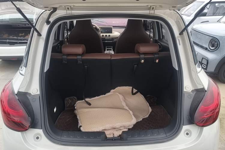 Used Wuling Bingo 2024 333 km Enjoyment Version Trunk