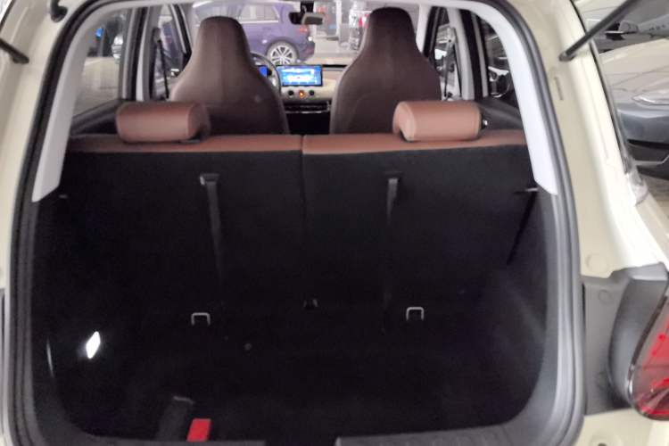 Used Wuling Bingo 2024 333 km Enjoyment Version Trunk