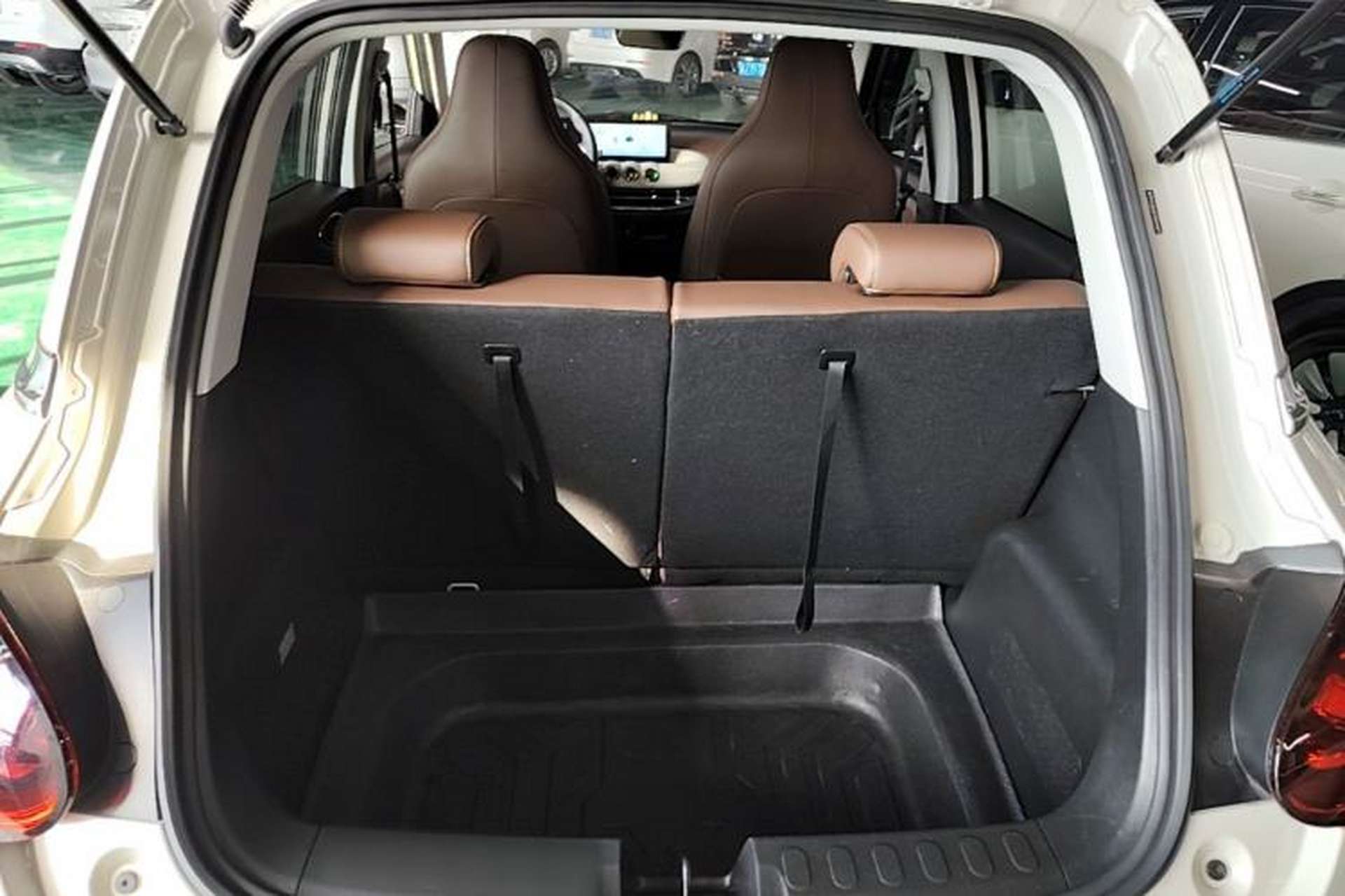 Used Wuling Bingo 2024 333 km Enjoyment Version Trunk